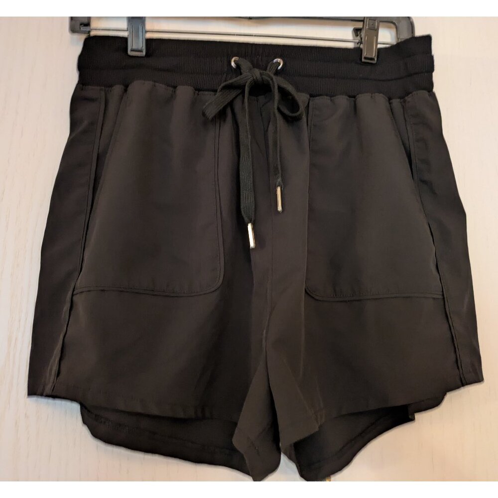 Evereve Black Drawstring Shorts - Medium